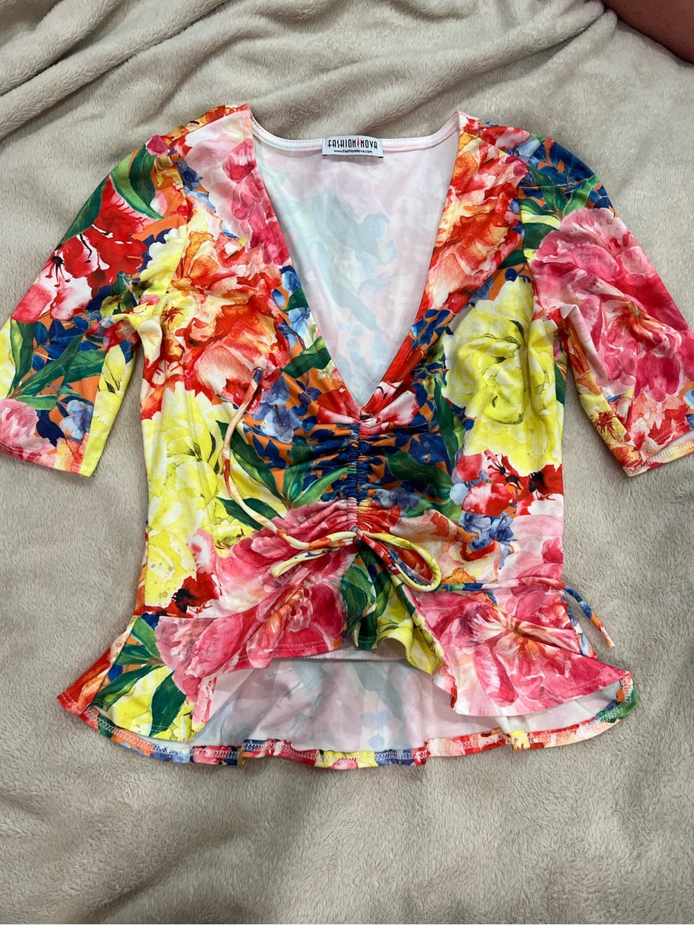 Fashion Nova Floral Ruched V-Neck Women’s Top — Multicolor